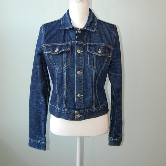 Tommy Hilfiger Jackets & Blazers - {Tommy Hilfiger} Fitted Button Up Denim Jacket